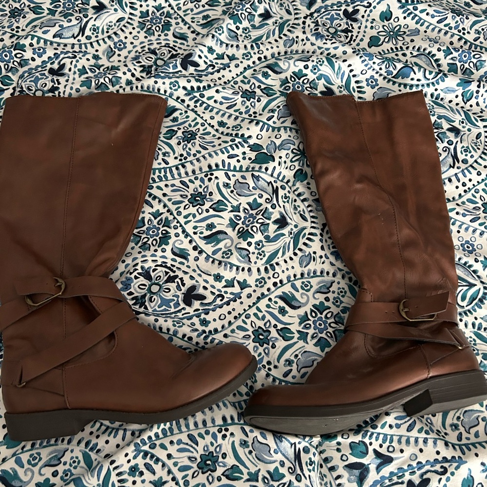 Style & Co. Brown Boots
